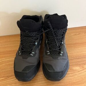 Hiking men’s shoes, size 9,5. Black, very light and comfortable.